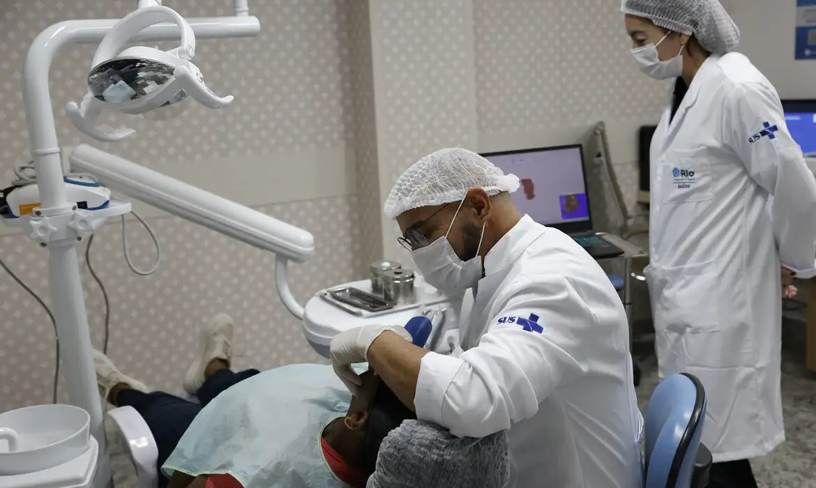 SUS: mulheres vítimas de violência terão acesso a reconstrução dental