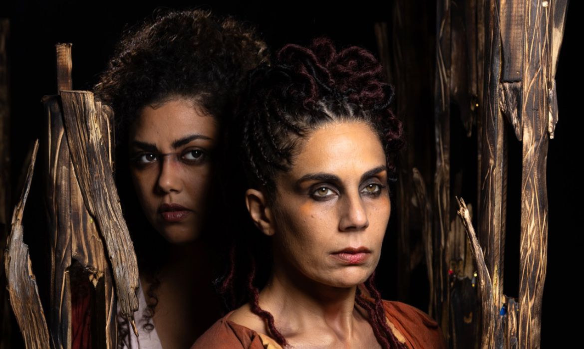 Peça de clássico grego discute violência de gênero e maternidade