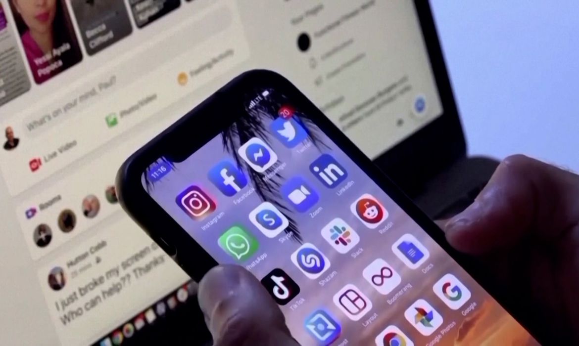 Ódio contra mulheres nas redes é tema do Caminhos da Reportagem