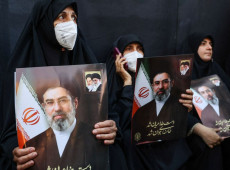 Resist&ecirc;ncia do Ir&atilde; pressiona Estados Unidos a encerrarem guerra