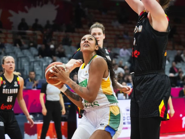 Brasil perde para B&eacute;lgica na estreia do Pr&eacute;-Mundial de Basquete