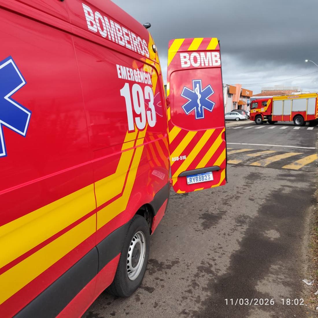 Acidente aconteceu no fim da tarde desta quarta-feira (11) no bairro Santa Rosa