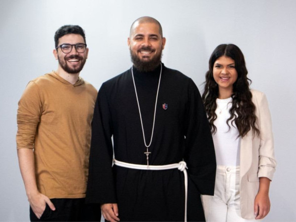 Celebra Canoinhas com  show da Fraternidade S&atilde;o Jo&atilde;o Paulo II