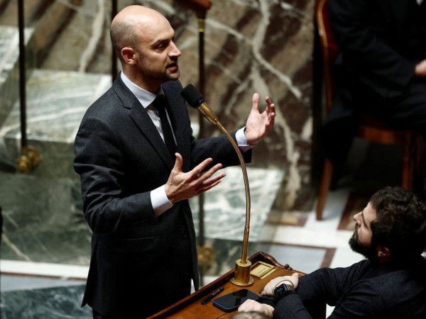 Ap&oacute;s encontro com Israel, ministro franc&ecirc;s n&atilde;o v&ecirc; fim pr&oacute;ximo a guerra