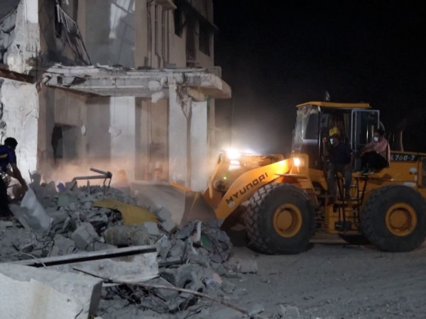 Israel e Ir&atilde; lan&ccedil;am mais ataques &agrave; medida que crise se aprofunda