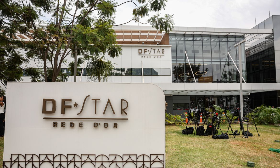 Médica citou risco de morte ao transferir Bolsonaro para hospital