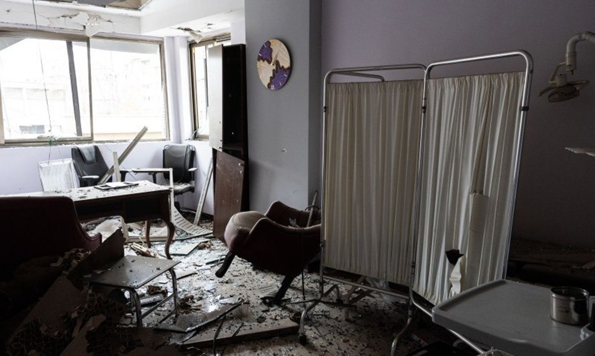 Israel e EUA atacaram quase 400 unidades de saúde no Líbano e Irã