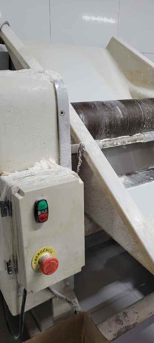 Homem sofreu ferimento grave na m&atilde;o ap&oacute;s acidente com equipamento de massas