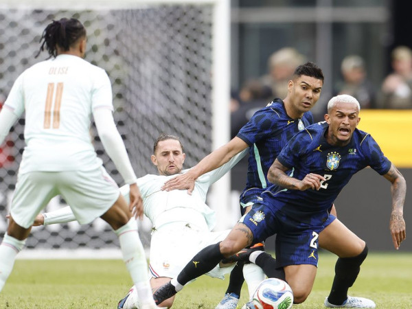 Brasil joga mal e perde de 2 a 1 para a Fran&ccedil;a nos EUA