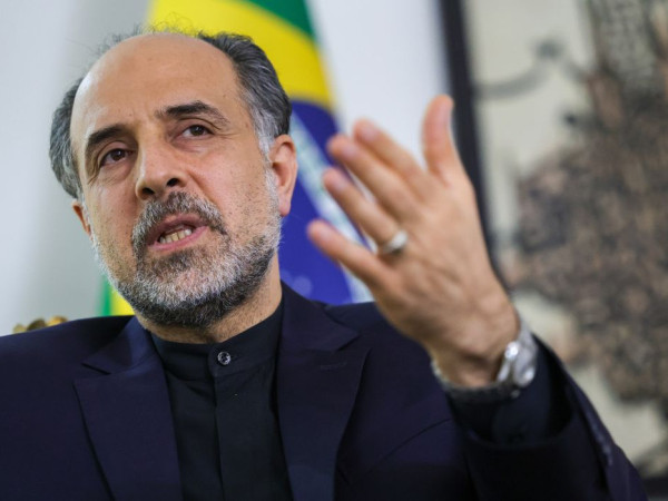 Ilus&atilde;o de negocia&ccedil;&atilde;o entre EUA e Ir&atilde; virou piada, diz embaixador