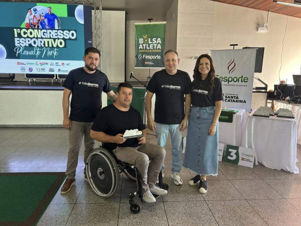  &Iacute;dolos do Futebol e Especialistas Debatem Esporte em SC