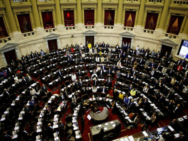 Justi&ccedil;a argentina barra trechos da reforma trabalhista de Milei