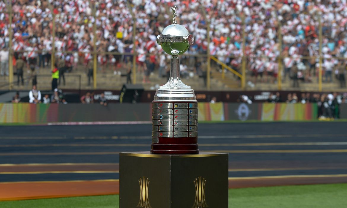 Copa Libertadores 2026 começa com seis brasileiros na disputa
