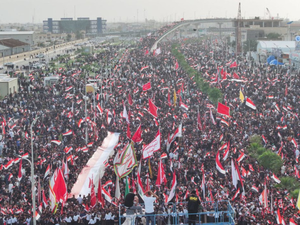 Multid&otilde;es no Ir&atilde; marcam 40&ordm; dia da morte do l&iacute;der Supremo Khamenei
