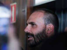 Eduardo Bolsonaro n&atilde;o comparece a interrogat&oacute;rio no Supremo