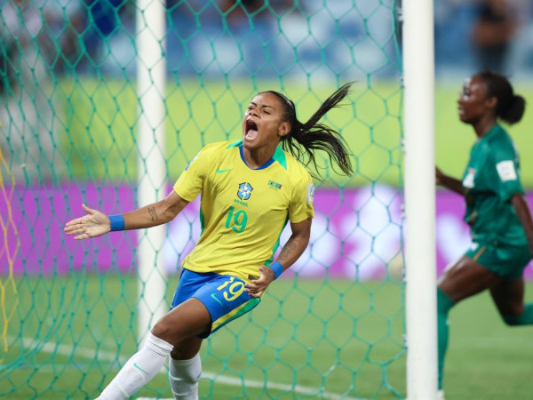 Sele&ccedil;&atilde;o brasileira goleia Z&acirc;mbia por 6 a 1 no Fifa Series