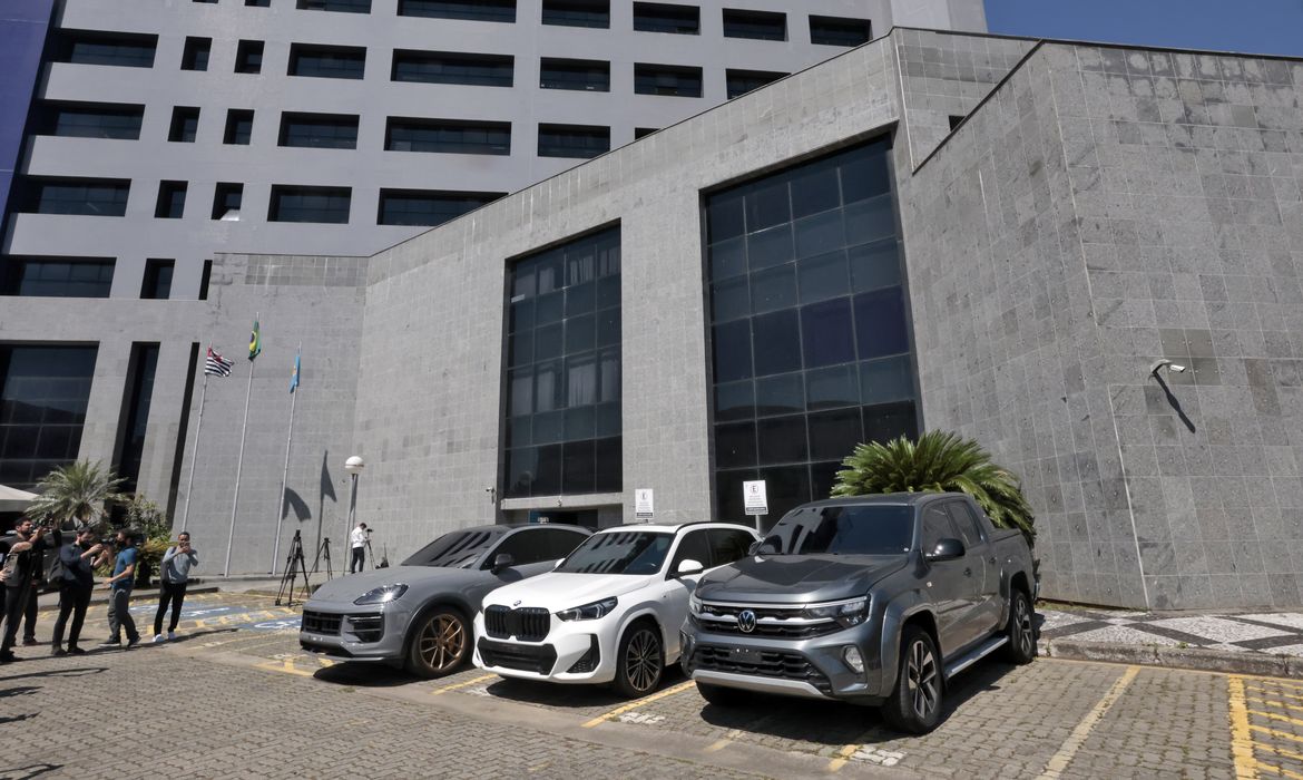 Ação da PF prende influenciadores envolvidos em lavagem de dinheiro