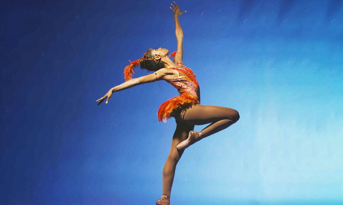 Bailarina brasileira Bethania Nascimento é homenageada em Nova York