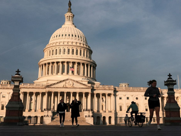 Prazo da guerra de Trump sem aval do Congresso termina 1&ordm; de maio
