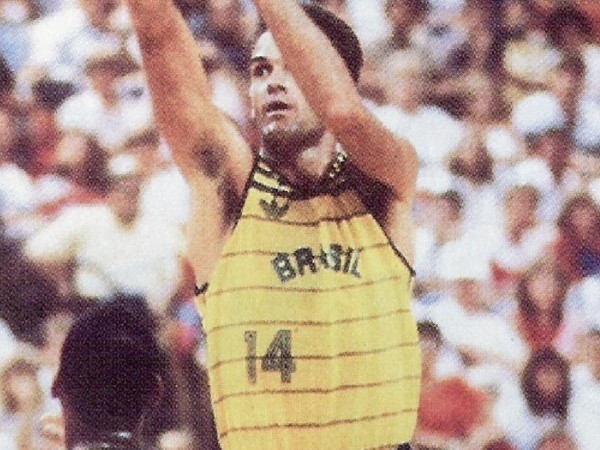 Brasil lamenta morte de Oscar Schmidt, veja repercuss&otilde;es