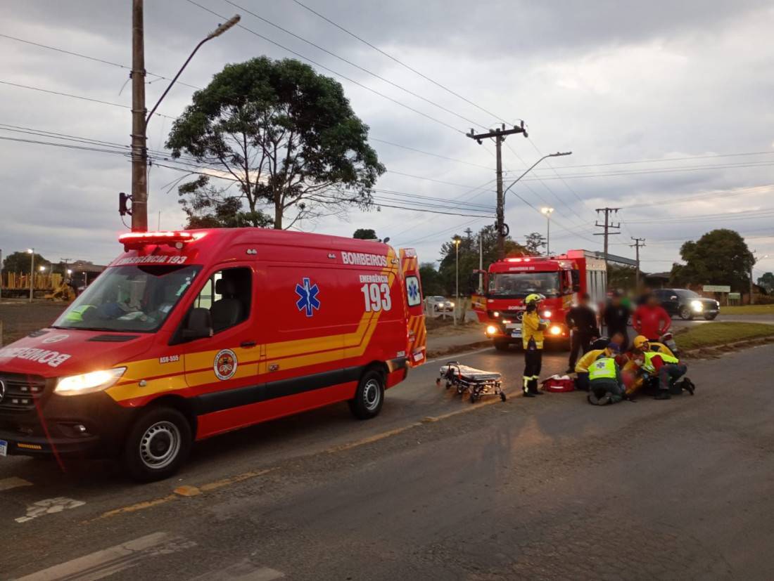 Acidente aconteceu no acesso ao bairro Industrial II, na tarde desta quarta-feira (16)
