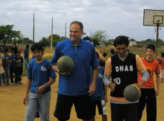 Projeto que Oscar Schmidt viabilizou vence torneio escolar nacional
