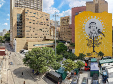 Ailton Krenak &eacute; homenageado com mural em edif&iacute;cio de S&atilde;o Paulo