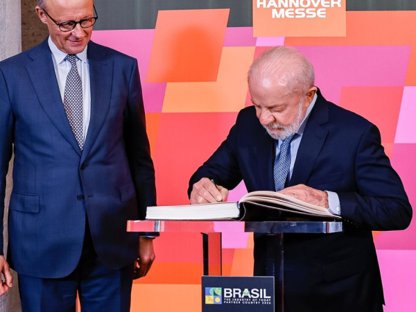 Na Alemanha, Lula defende parceria com Europa na descarboniza&ccedil;&atilde;o