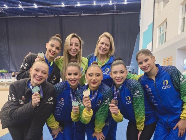 Brasil &eacute; prata com nova s&eacute;rie de 5 bolas em etapa da Copa do Mundo