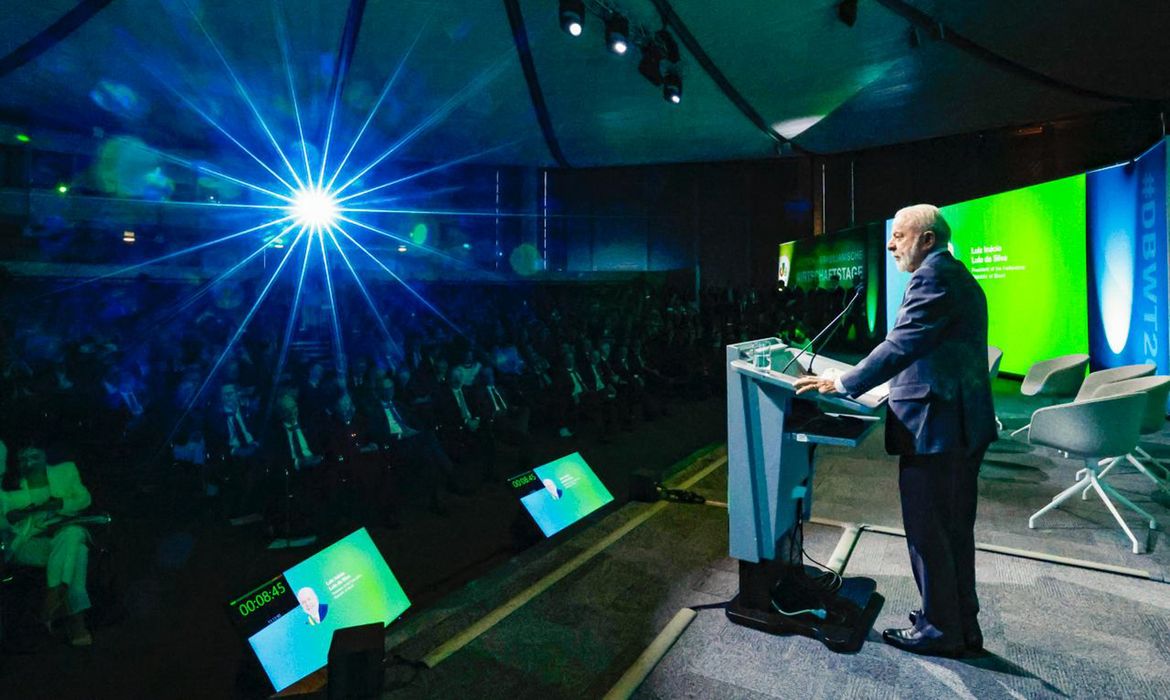 Lula chama conflito no Oriente Médio de guerra da insensatez