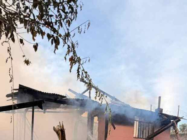 Bombeiros usaram cerca de 3 mil litros de &aacute;gua; ningu&eacute;m ficou ferido