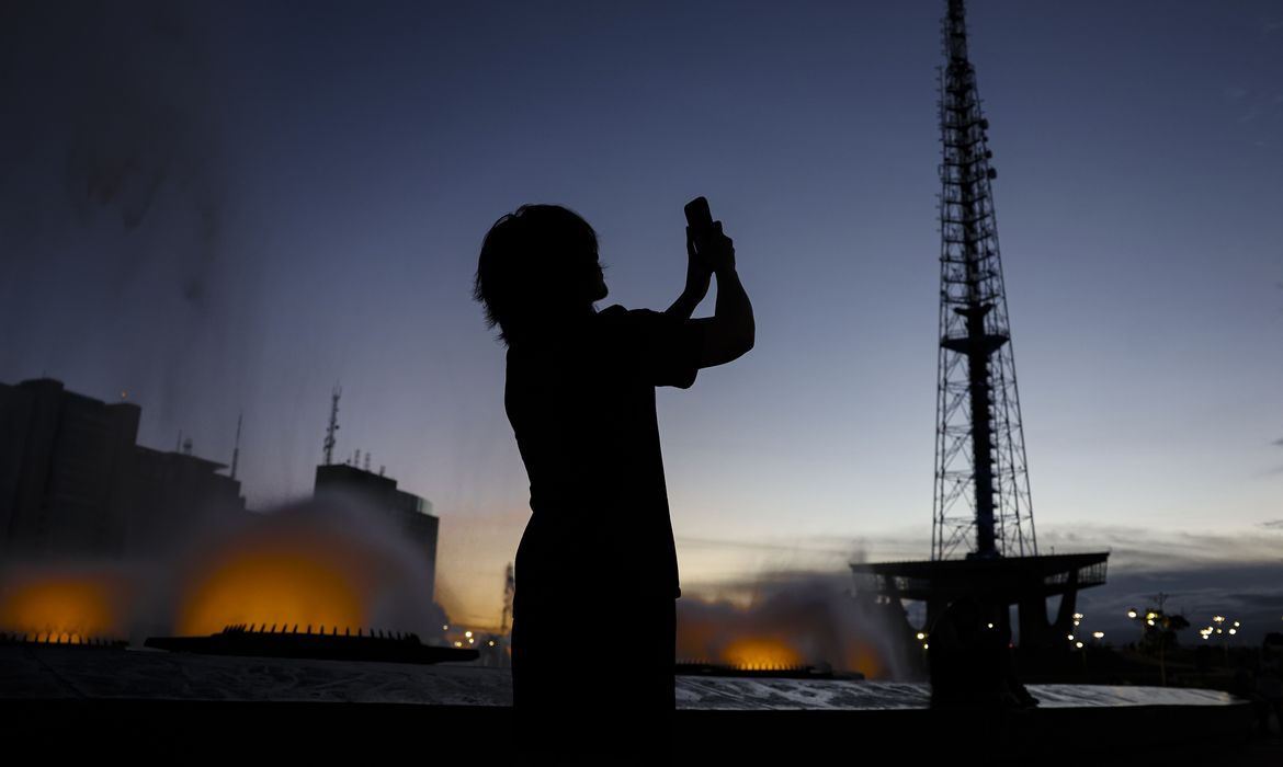 Artistas traduzem Brasília sem precisar de palavras 