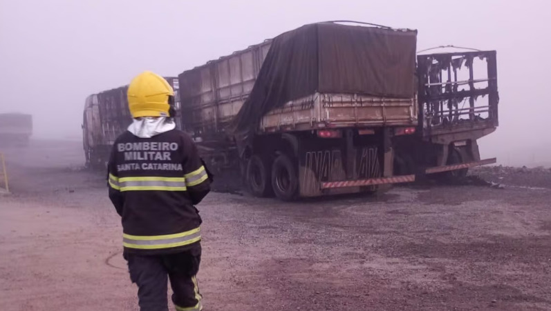 Vítima sofreu queimaduras e foi encaminhada ao hospital