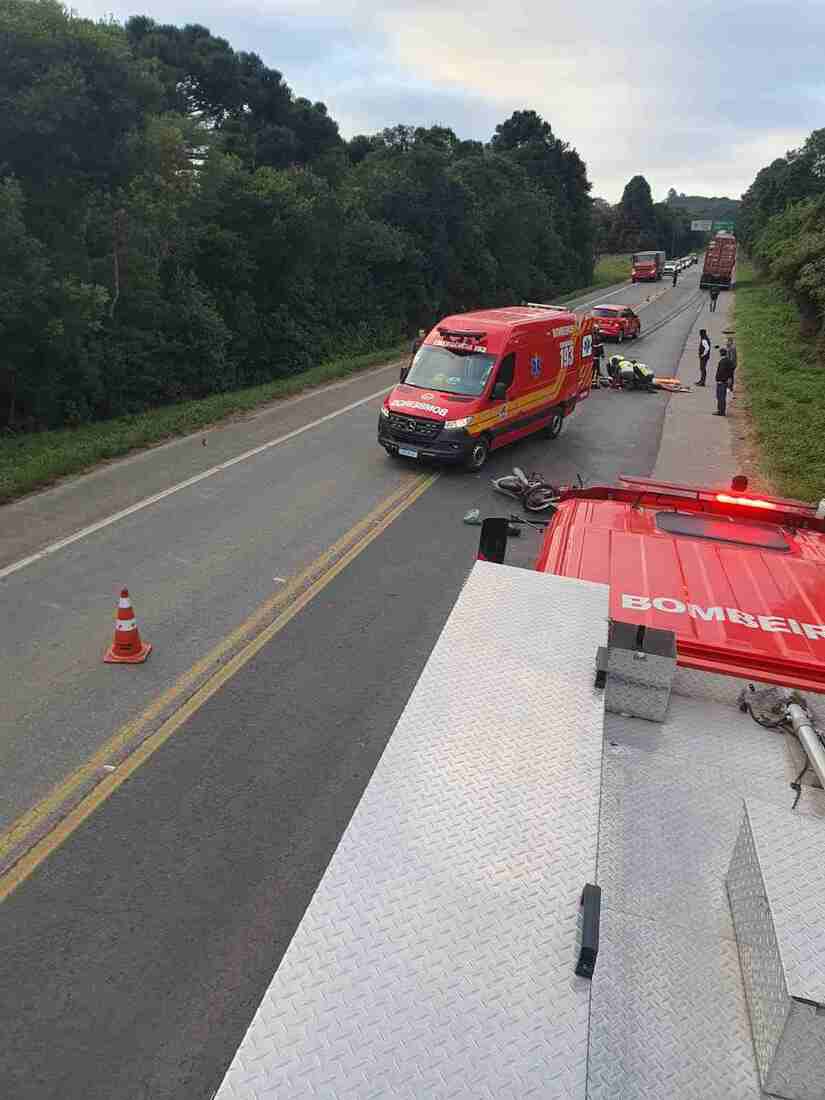 Motorista do carro recusou encaminhamento m&eacute;dico e caminhoneiro n&atilde;o se feriu