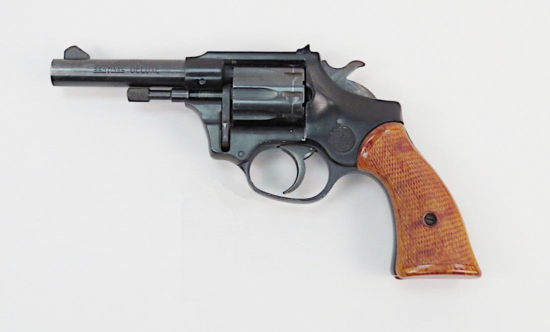 Revólver calibre .22 foi localizado desmuniciado durante averiguação da Polícia Militar