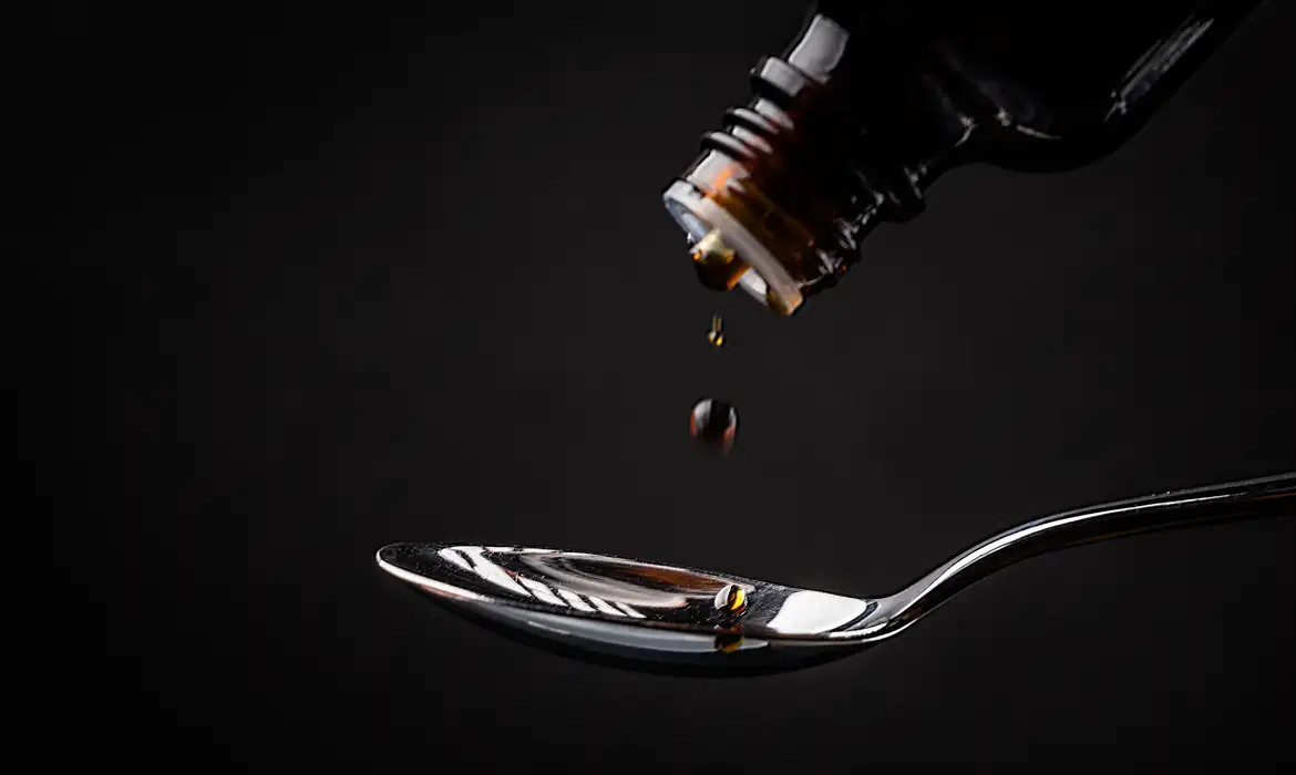 Anvisa suspende venda de xaropes com clobutinol 