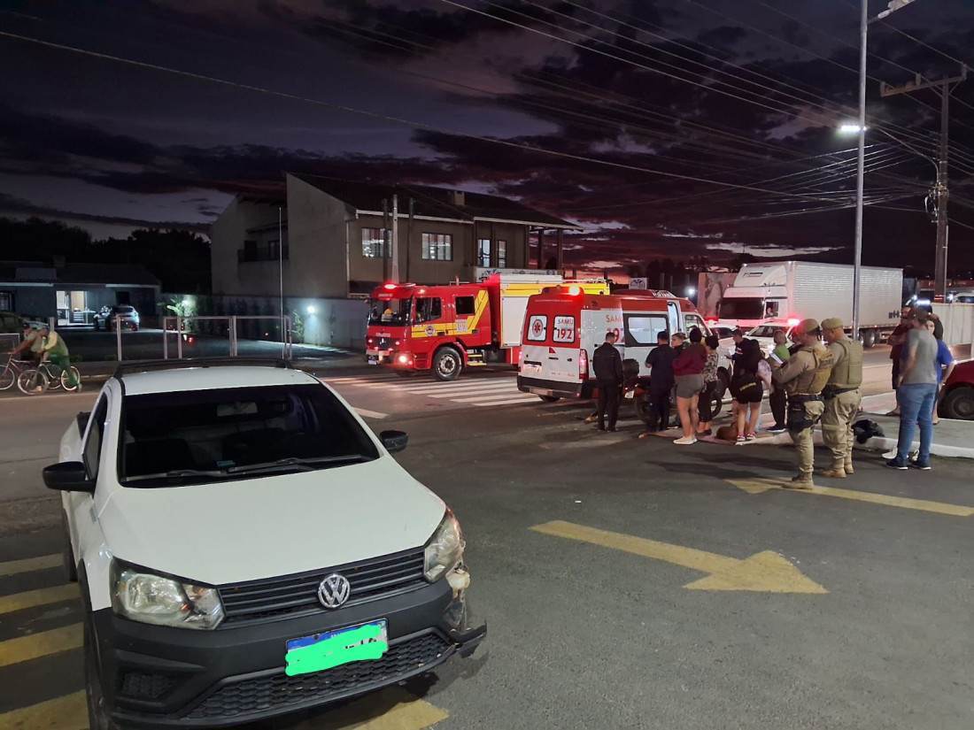 Acidente ocorreu no início da noite e mobilizou bombeiros e equipes de socorro na Avenida Expedicionários