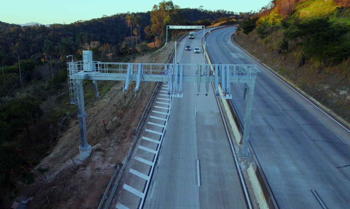 Pedágio eletrônico: entenda as regras para regularização de multas