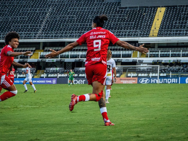 Inter aplica 3 a 0 no Santos fora de casa pelo Brasileir&atilde;o Feminino