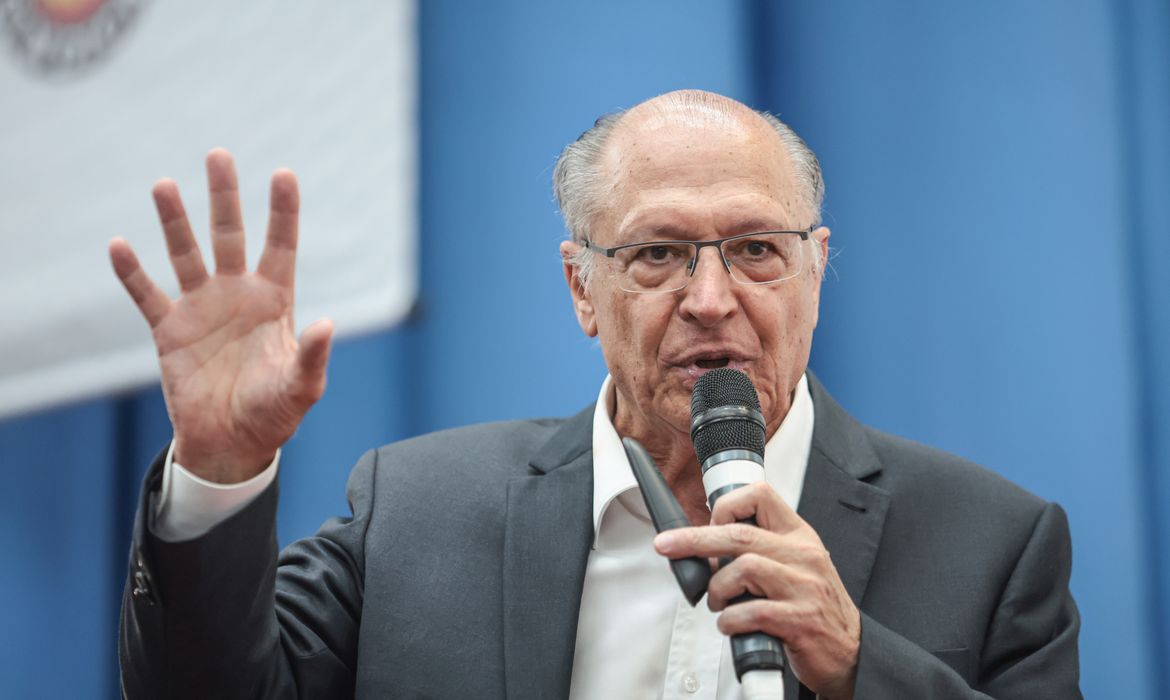 Alckmin espera diálogo e boa química em encontro entre Lula e Trump