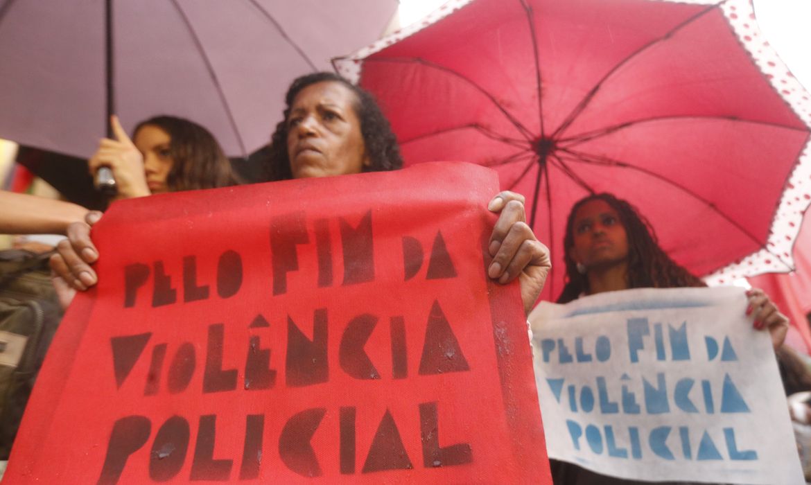 Organizações lançam documento sobre chacinas da Favela Nova Brasília