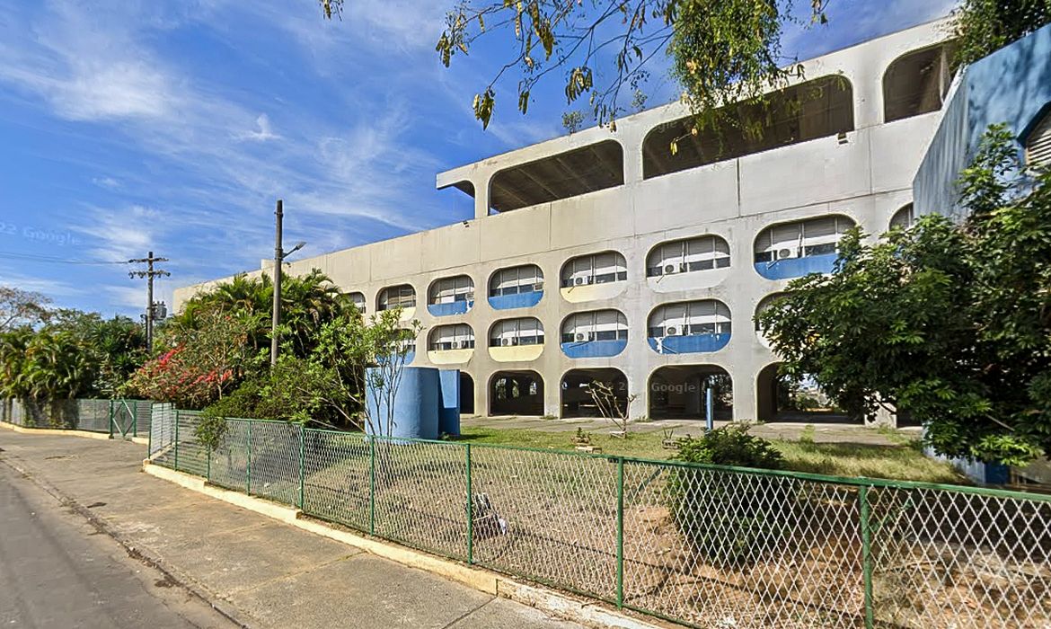 Artefato explode em escola em Belford Roxo e fere 8 alunos