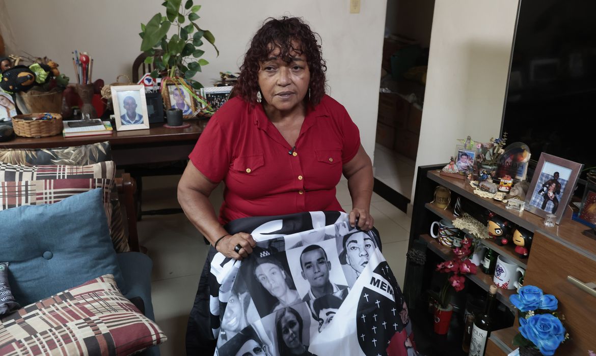 "Nossos filhos pagaram por guerra que não era deles, diz Mãe de Maio