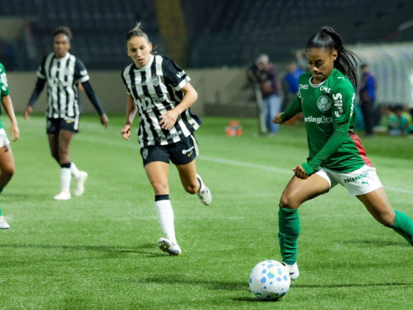 BR feminino: Palmeiras goleia Atl&eacute;tico-MG e assume vice-lideran&ccedil;a