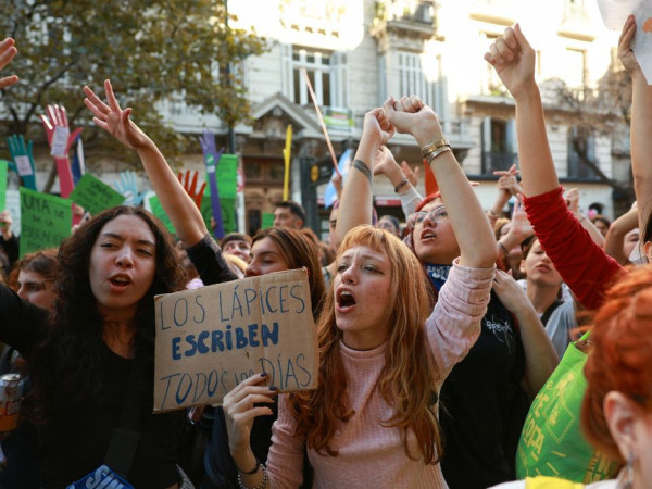 Marcha Universit&aacute;ria protesta contra cortes de Milei