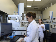 Iniciativas tentam facilitar acesso e perman&ecirc;ncia de m&atilde;es na ci&ecirc;ncia