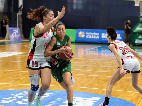 Sesi Araraquara vence o Cerrado e encosta na lideran&ccedil;a da LBF