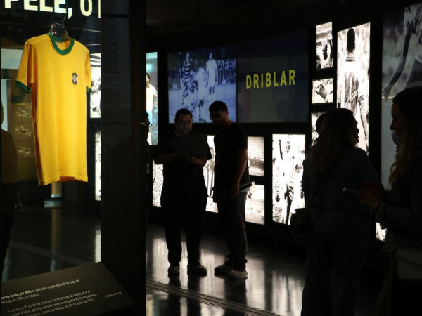 Museu do Futebol lan&ccedil;a exposi&ccedil;&atilde;o sobre camisas da sele&ccedil;&atilde;o brasileira