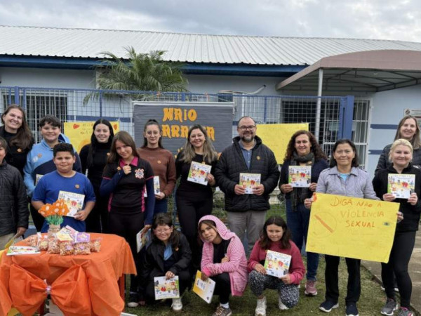 Conscientiza&ccedil;&atilde;o em alus&atilde;o ao Dia Nacional de Combate ao Abuso e &agrave; Explora&ccedil;&atilde;o Sexual de Crian&ccedil;as e Adolescentes.