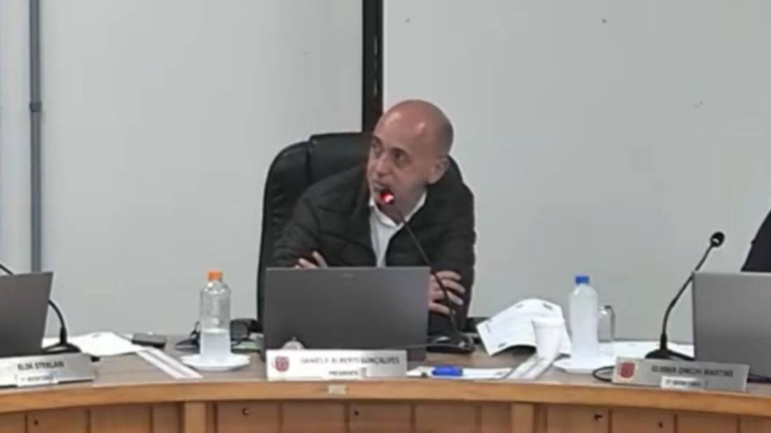Vereador diz que ‘acesso de travestis’ a banheiro feminino pode facilitar pedofilia em SC